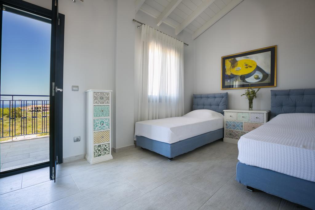 Seirios Luxury Villa Svoronata Exterior foto