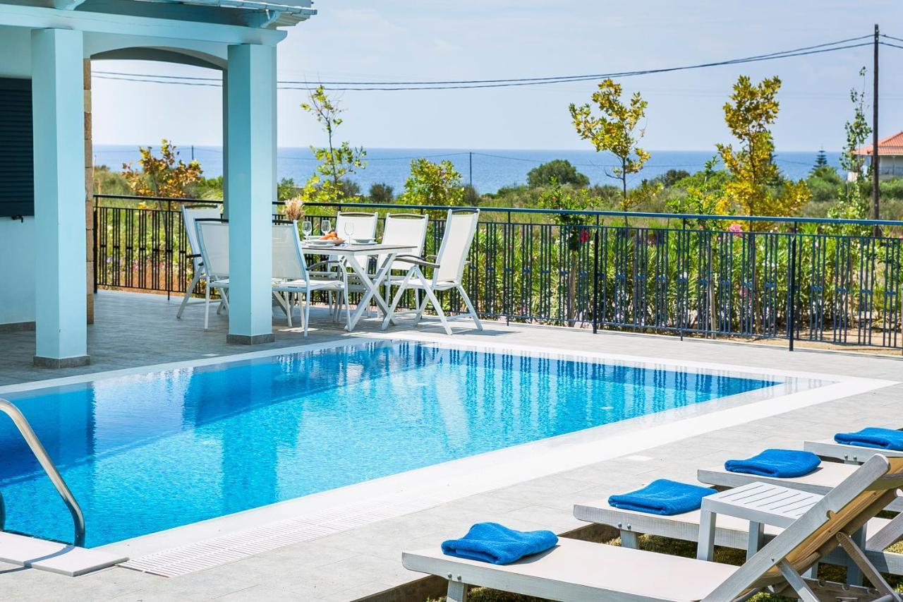 Seirios Luxury Villa Svoronata Exterior foto