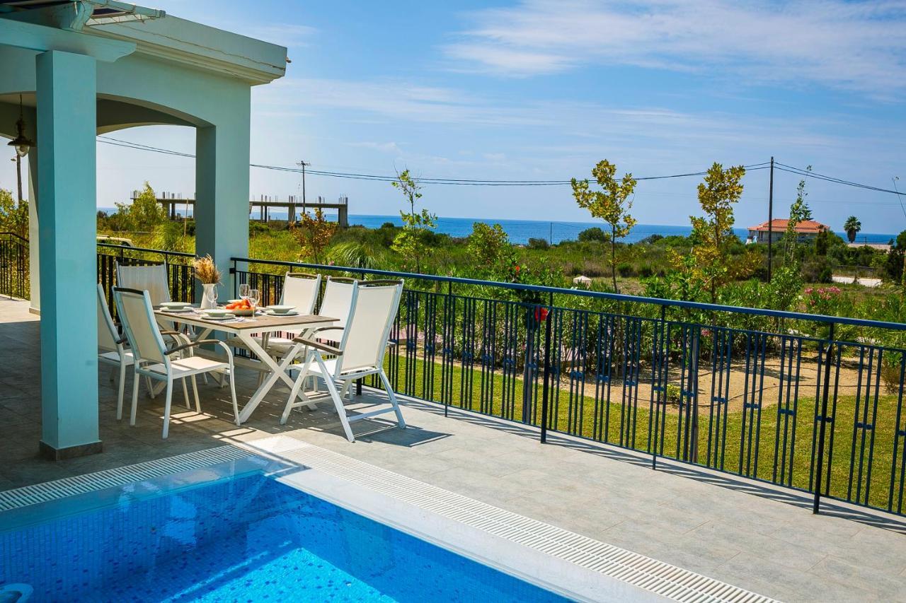 Seirios Luxury Villa Svoronata Exterior foto